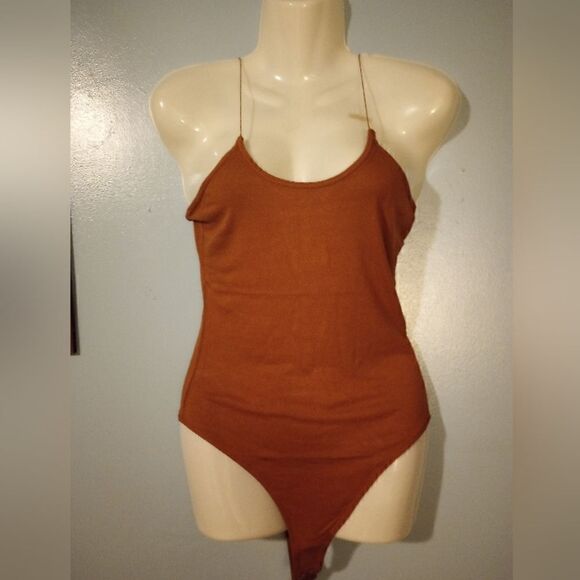 ✨ New double zero spaghetti strap bodysuit - Picture 1 of 12